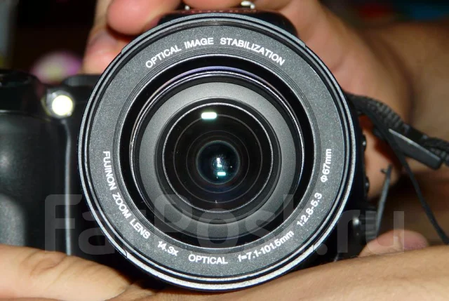 Fujifilm FinePix S200EXR ����