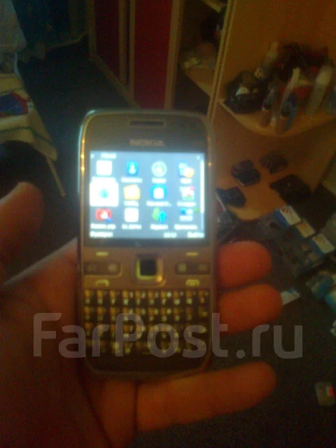 Nokia E72. �/� ����