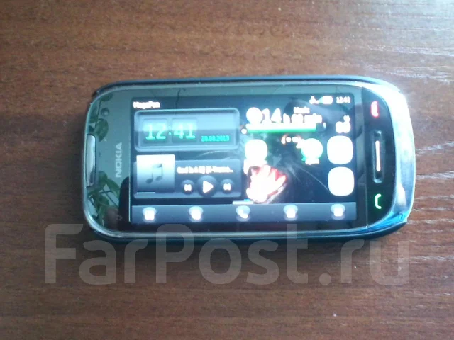 Nokia C7-00 ����