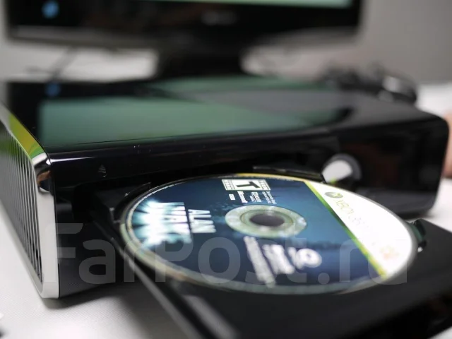 Microsoft Xbox 360 Slim ����