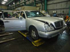 Mercedes-Benz E-Class. 210E55AMG, 119