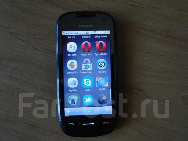 Nokia C7-00 ����