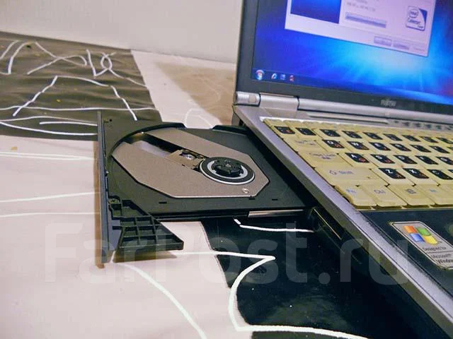 Fujitsu LIFEBOOK. 1����, ��� 256 �� � ������, ���� 10��� ����