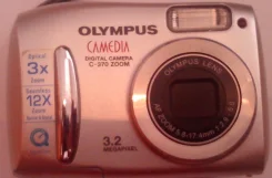 Olympus Camedia C-370 Zoom. ����� 4-� ��, ���: 3� ����