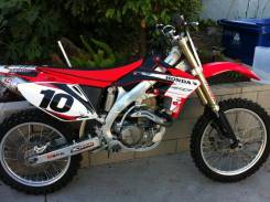 Honda CRF 450R. 450 куб. см., исправен, птс, без пробега