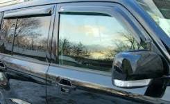 Ветровик. Mitsubishi Pajero
