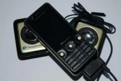 Sony Ericsson Walkman W660i. �/� ����