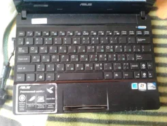 ASUS Eee PC X101H. 10.1", 1,7����, ��� 1024 ��, ���� 120 ��, WiFi
