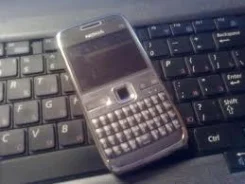 Nokia E72. �/� ����