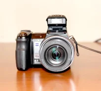 Sony Cyber-shot DSC-H7. 8 - 8.9 ��, ���: 14� � �����