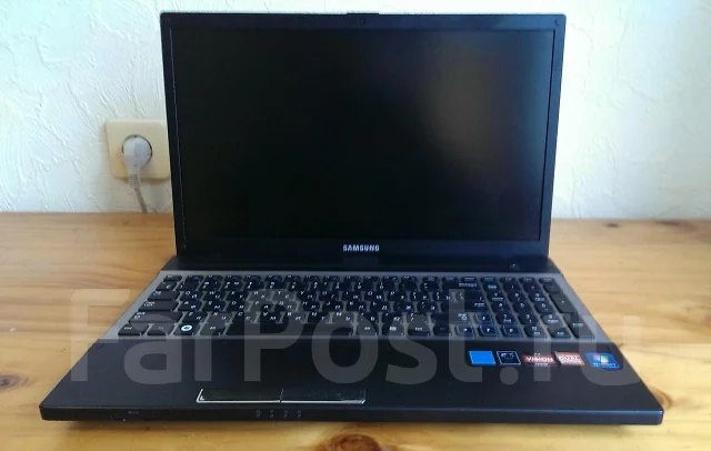 Samsung 305V5A. 2,2����, ��� 4 ��, ���� 1 000���, WiFi: 1, Bluetooth: 1, ����������� �� 5��. ����