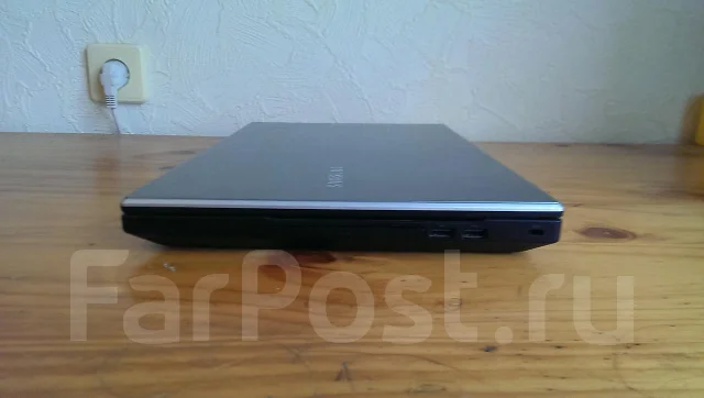 Samsung 305V5A. 2,2����, ��� 4 ��, ���� 1 000���, WiFi: 1, Bluetooth: 1, ����������� �� 5��. ����