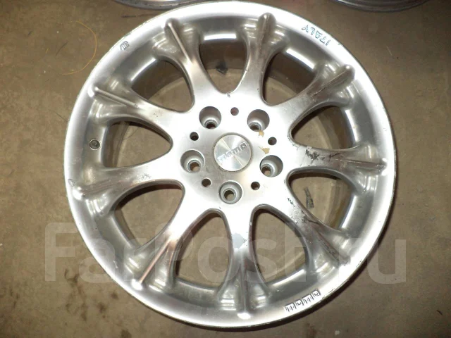 MOMO. x17" ����