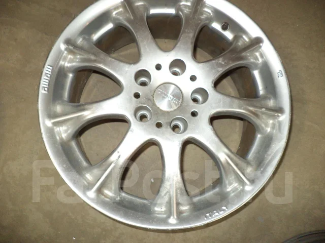 MOMO. x17" ����