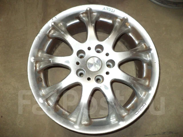 MOMO. x17" ����