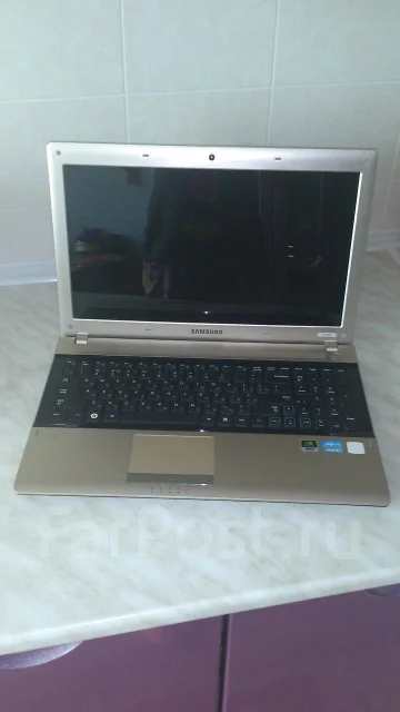Samsung RV520. 2,1����, ��� 4 ��, ���� 320���, WiFi: 1, Bluetooth: 1 ����