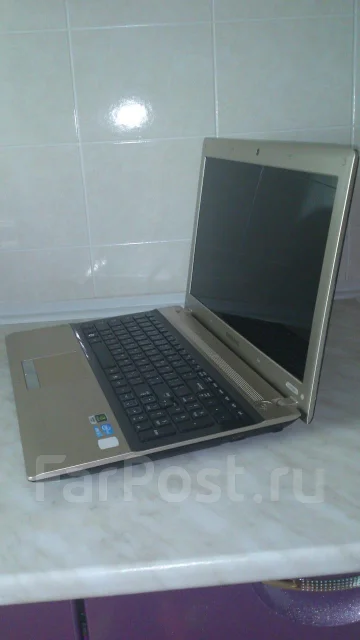 Samsung RV520. 2,1����, ��� 4 ��, ���� 320���, WiFi: 1, Bluetooth: 1 ����
