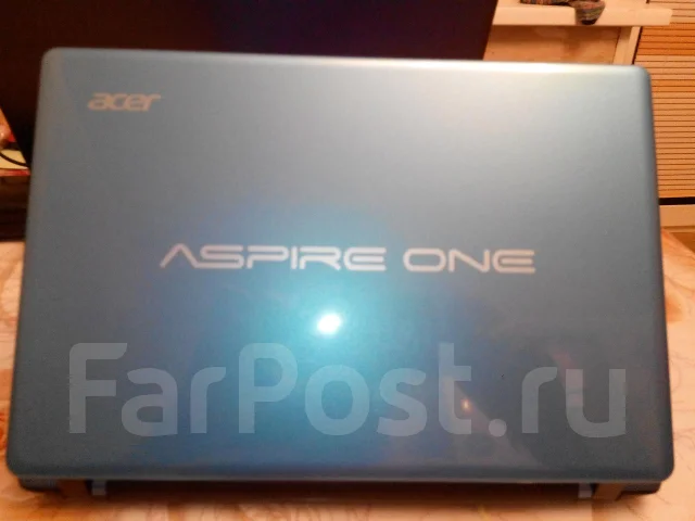 Acer Aspire One. ��� 2048 ��, ���� 452���, WiFi: 1, Bluetooth: 1, ����������� �� 5��. ����