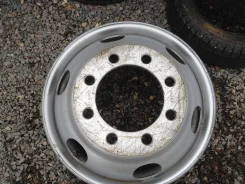 Bridgestone. 7.5x22.5", 8x165.1 ����