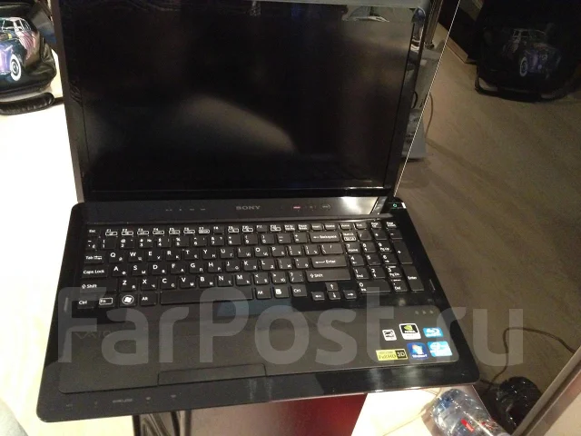 Sony VAIO VPC-F23Z1R. 2,2����, ��� 8 ��, ���� 750���, WiFi: 1, Bluetooth: 1, ����������� �� 3��. ����