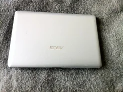 ASUS Eee PC 1215P. ��� 2048 ��, WiFi, Bluetooth, ����������� �� 8��.