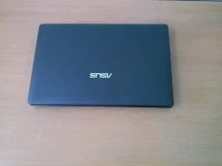 ASUS K53BY. ��� 2048 ��, ���� 320���, WiFi, Bluetooth, ����������� �� 4��.