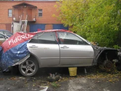 Lexus IS200 ����