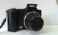 Olympus SZ-14. 10 - 14.9 ��, ���: 14� � ����� ����