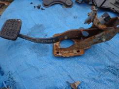 Педаль тормоза. Honda Fit, GD1 Двигатель L13A