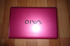 Sony VAIO VPC-Y21M1R. ��� 4 ��, ���� 320���, WiFi, Bluetooth, ����������� �� 3��. ����