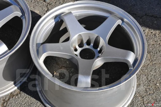 URAS. 9.5x17", 5x114.3, ET15 ����