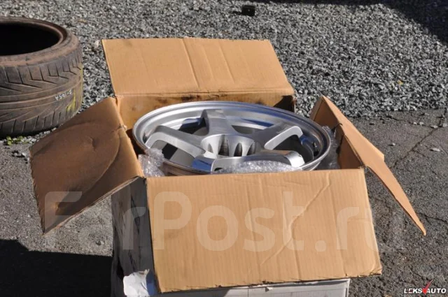URAS. 9.5x17", 5x114.3, ET15 ����