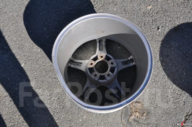 URAS. 9.5x17", 5x114.3, ET15 ����