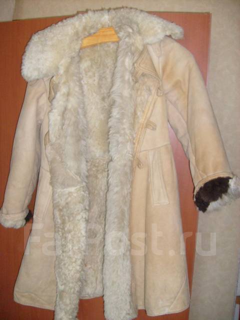 Тулуп сшитый из овчины 5 букв. Тулуп белый из овчины. Что можно сделать из тулупа из овчины. Одинарный тулуп. Тулуп белый офицерский.
