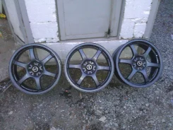 RAYS Gram Lights. 7.0x17", 5x100, ET-50 ����