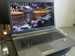 Samsung RC710. ��� 8 ��, ���� 500���, WiFi, Bluetooth ����