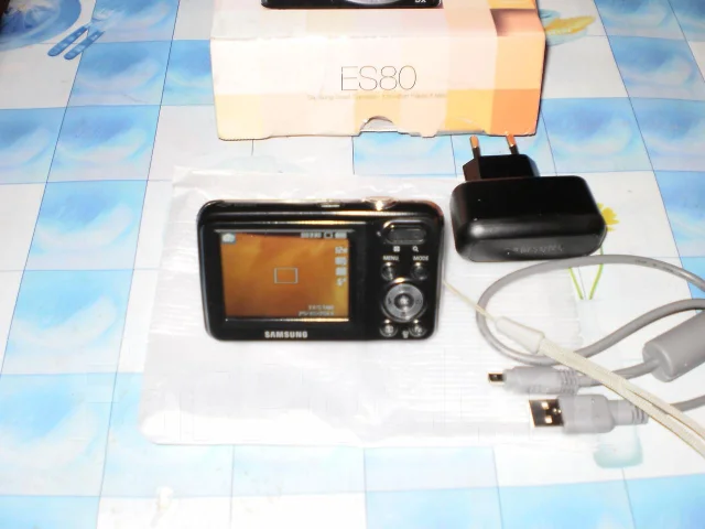 Samsung ES80. 10 - 14.9 ��, ���: 5� ����