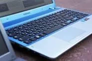 Samsung 350V5C. 2,6����, ��� 4 ��, ���� 905���, WiFi: 1, Bluetooth: 1, ����������� �� 6��. ����