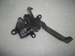 Замок капота. Toyota Nadia, ACN15, SXN15, ACN10, SXN10 Toyota Gaia, SXM10, CXM10, ACM10, ACM15, SXM15 Двигатели: 3SFSE, 3SFE, 1AZFSE, 3CTE