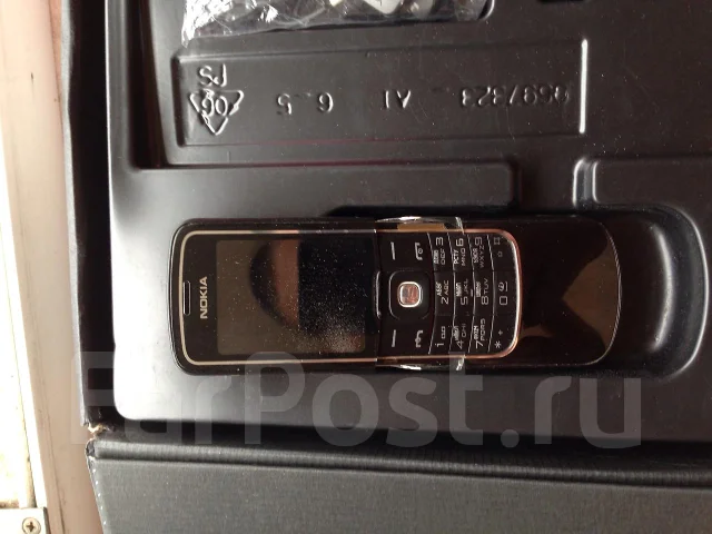Nokia 8600 Luna. �/� ����
