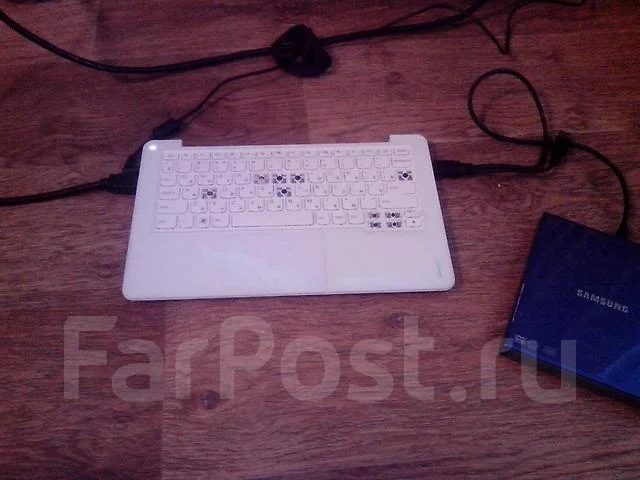 Lenovo IdeaPad S206. ��� 2048 ��, ���� 300���, WiFi: 1, ����������� �� 2��. ����