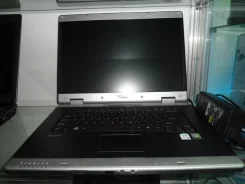 Fujitsu AMILO. WiFi