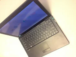 Sony VAIO VPC-X11Z1R. 11.1", ��� 2048 ��, ���� 256 ��, WiFi, Bluetooth