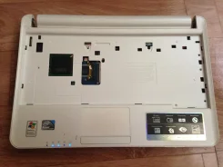 Samsung N130. 1,6����, ��� 1024 ��, ���� 160���, ����������� �� 5��. ����