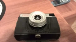 ����� ����