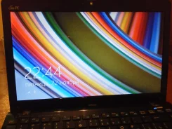 ASUS Eee PC 1215P. 1,6����, ��� 2048 ��, ���� 320���, WiFi, Bluetooth, ����������� �� 5��. ����