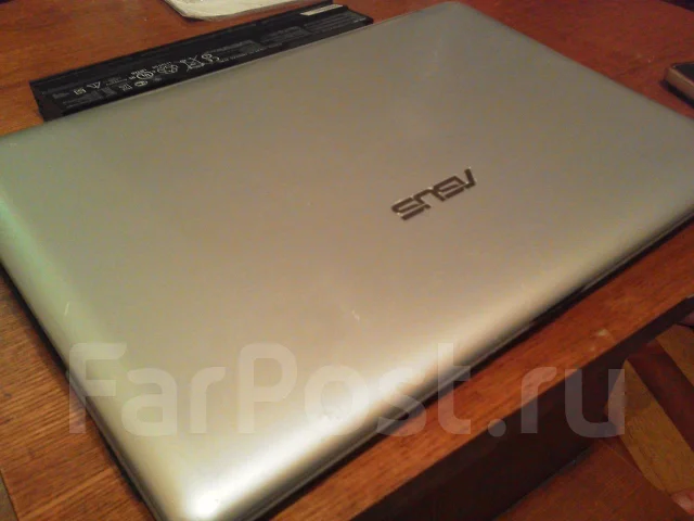 ASUS Eee PC 1215P. 1,6����, ��� 2048 ��, ���� 320���, WiFi: 1, Bluetooth: 1, ����������� �� 5��. ����