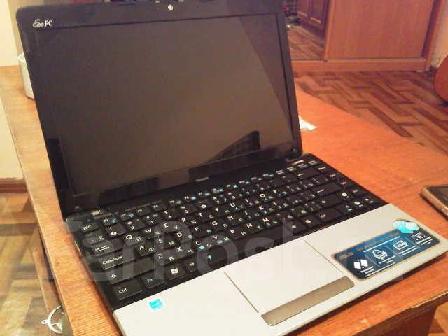 ASUS Eee PC 1215P. 1,6����, ��� 2048 ��, ���� 320���, WiFi: 1, Bluetooth: 1, ����������� �� 5��. ����