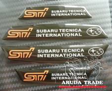 Накладка на дверь. Subaru
