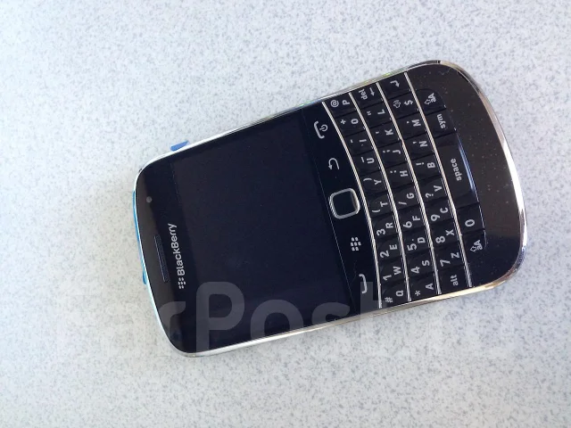 BlackBerry Bold 9900 ����